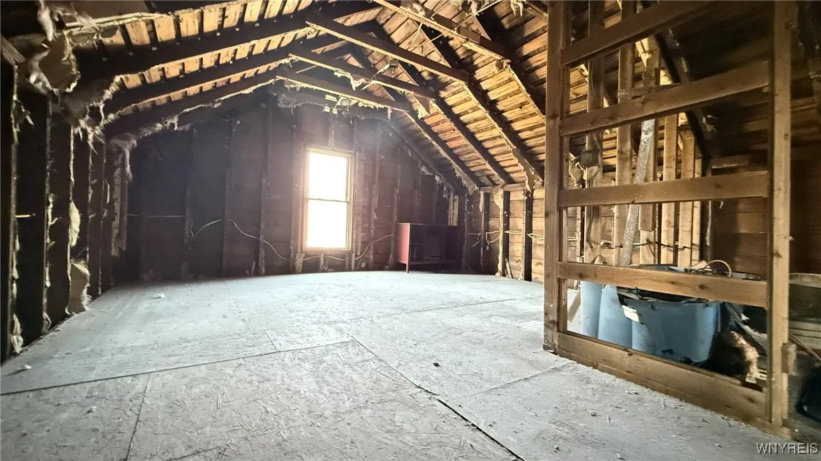8713 Main Street, Somerset, New York 14012, Somerset, New York 14012, 3 Bedrooms Bedrooms, 8 Rooms Rooms,1 BathroomBathrooms,Residential,For Sale,8713 Main Street, Somerset, New York 14012,B1621594