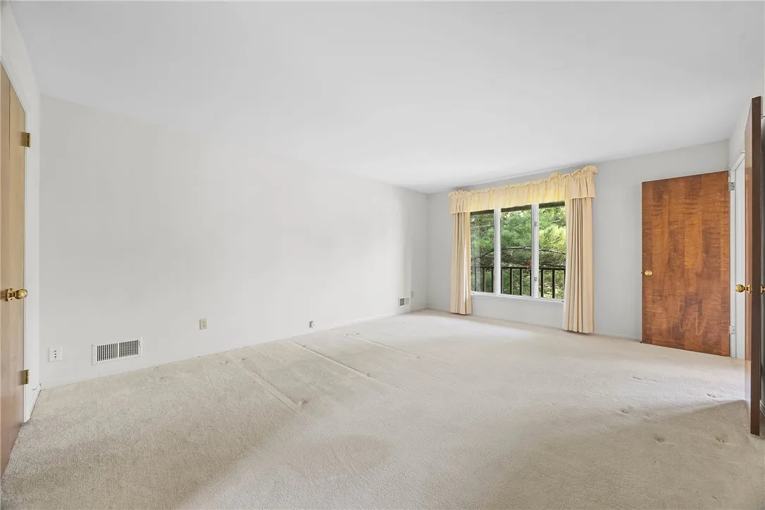399 French Road, Pittsford, New York 14618, Pittsford, New York 14618, 4 Bedrooms Bedrooms, 9 Rooms Rooms,2 BathroomsBathrooms,Residential,For Sale,399 French Road, Pittsford, New York 14618,R1620579
