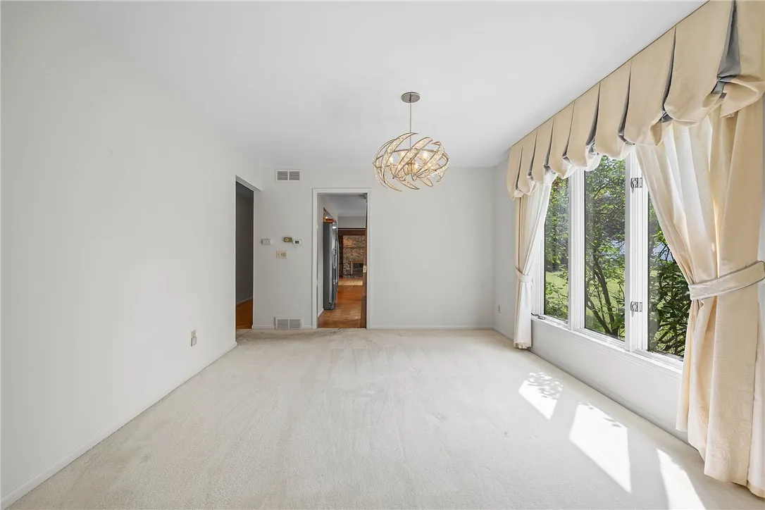 399 French Road, Pittsford, New York 14618, Pittsford, New York 14618, 4 Bedrooms Bedrooms, 9 Rooms Rooms,2 BathroomsBathrooms,Residential,For Sale,399 French Road, Pittsford, New York 14618,R1620579