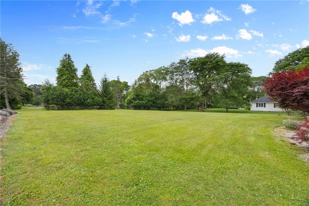 399 French Road, Pittsford, New York 14618, Pittsford, New York 14618, 4 Bedrooms Bedrooms, 9 Rooms Rooms,2 BathroomsBathrooms,Residential,For Sale,399 French Road, Pittsford, New York 14618,R1620579