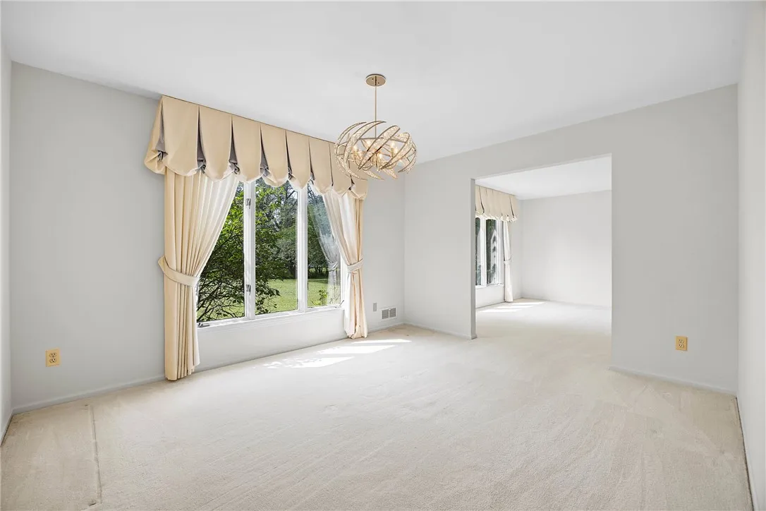 399 French Road, Pittsford, New York 14618, Pittsford, New York 14618, 4 Bedrooms Bedrooms, 9 Rooms Rooms,2 BathroomsBathrooms,Residential,For Sale,399 French Road, Pittsford, New York 14618,R1620579