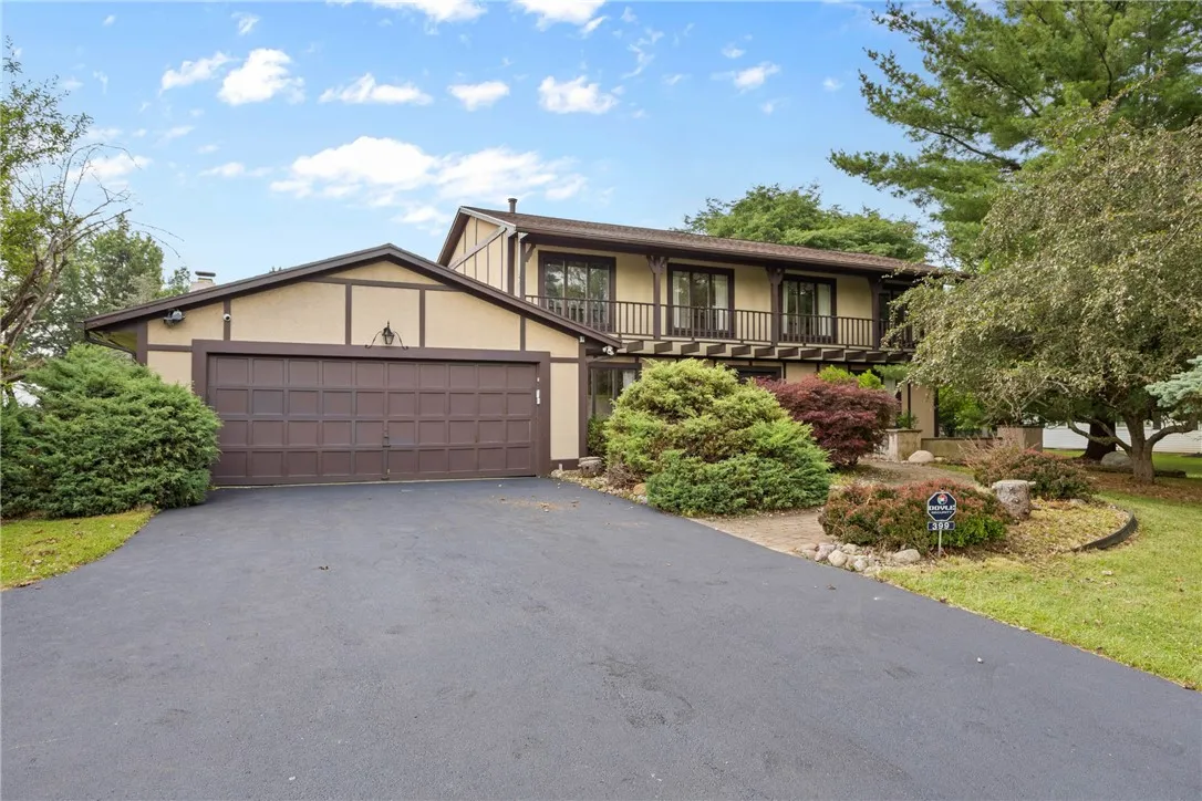 399 French Road, Pittsford, New York 14618, Pittsford, New York 14618, 4 Bedrooms Bedrooms, 9 Rooms Rooms,2 BathroomsBathrooms,Residential,For Sale,399 French Road, Pittsford, New York 14618,R1620579