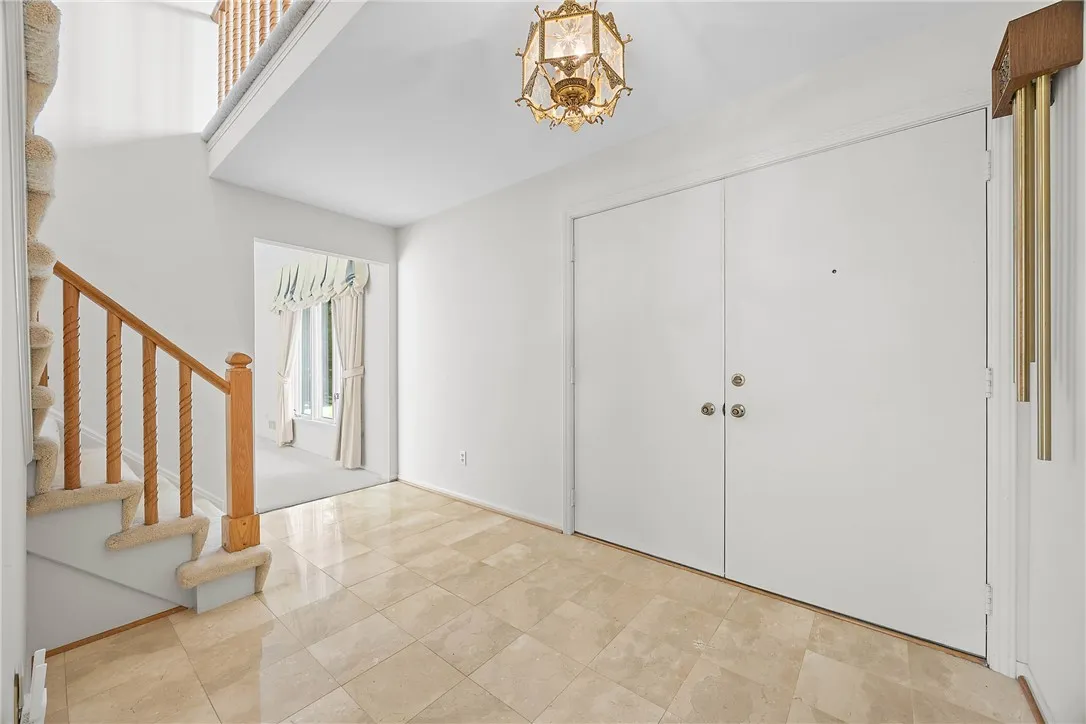 399 French Road, Pittsford, New York 14618, Pittsford, New York 14618, 4 Bedrooms Bedrooms, 9 Rooms Rooms,2 BathroomsBathrooms,Residential,For Sale,399 French Road, Pittsford, New York 14618,R1620579