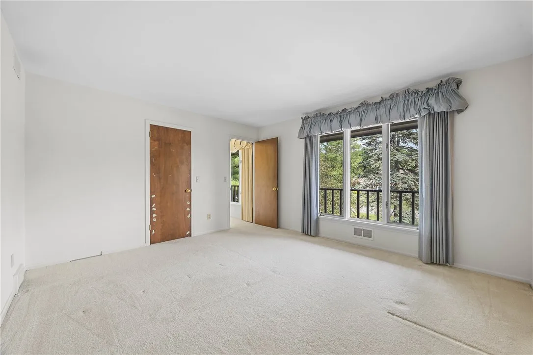 399 French Road, Pittsford, New York 14618, Pittsford, New York 14618, 4 Bedrooms Bedrooms, 9 Rooms Rooms,2 BathroomsBathrooms,Residential,For Sale,399 French Road, Pittsford, New York 14618,R1620579