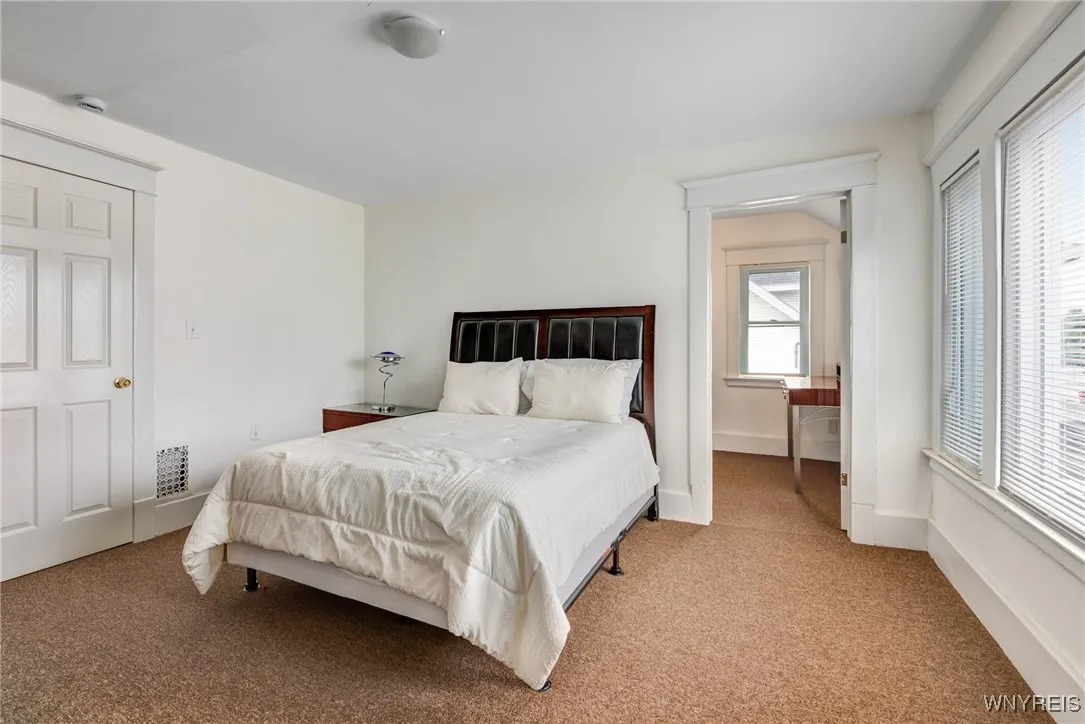 1143 Kensington Avenue, Buffalo, New York 14215, Buffalo, New York 14215, 4 Bedrooms Bedrooms, 7 Rooms Rooms,1 BathroomBathrooms,Residential,For Sale,1143 Kensington Avenue, Buffalo, New York 14215,B1621895