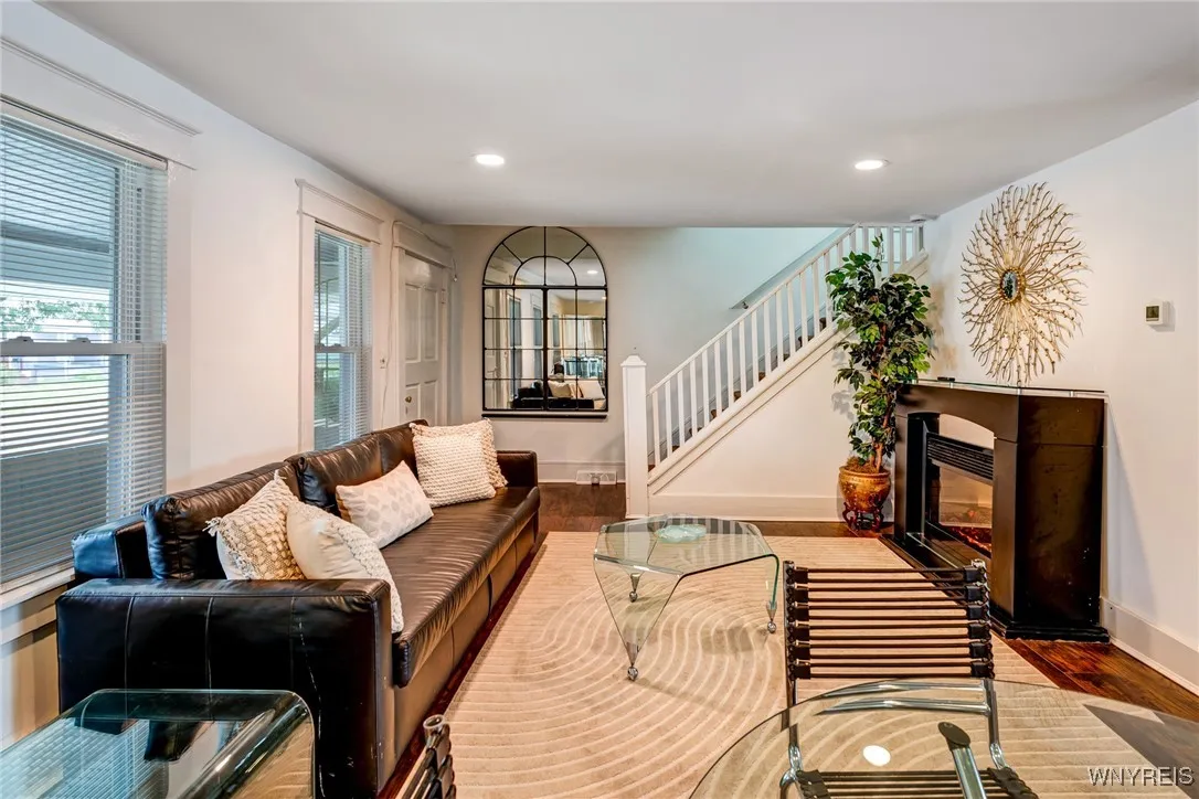 1143 Kensington Avenue, Buffalo, New York 14215, Buffalo, New York 14215, 4 Bedrooms Bedrooms, 7 Rooms Rooms,1 BathroomBathrooms,Residential,For Sale,1143 Kensington Avenue, Buffalo, New York 14215,B1621895