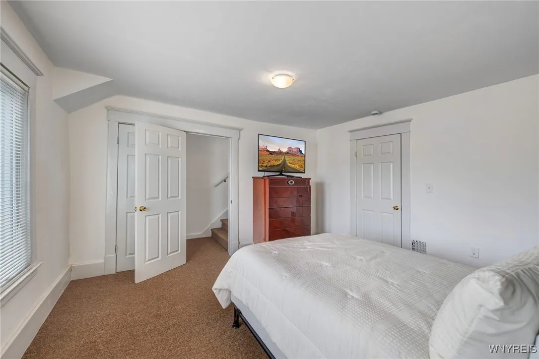 1143 Kensington Avenue, Buffalo, New York 14215, Buffalo, New York 14215, 4 Bedrooms Bedrooms, 7 Rooms Rooms,1 BathroomBathrooms,Residential,For Sale,1143 Kensington Avenue, Buffalo, New York 14215,B1621895