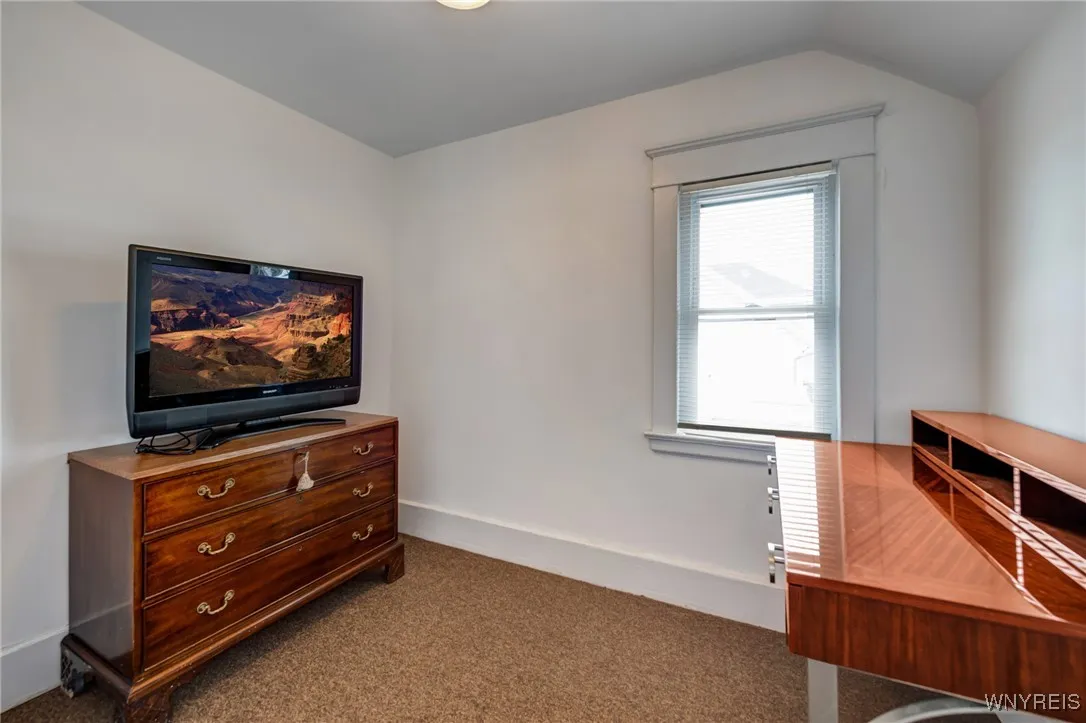 1143 Kensington Avenue, Buffalo, New York 14215, Buffalo, New York 14215, 4 Bedrooms Bedrooms, 7 Rooms Rooms,1 BathroomBathrooms,Residential,For Sale,1143 Kensington Avenue, Buffalo, New York 14215,B1621895