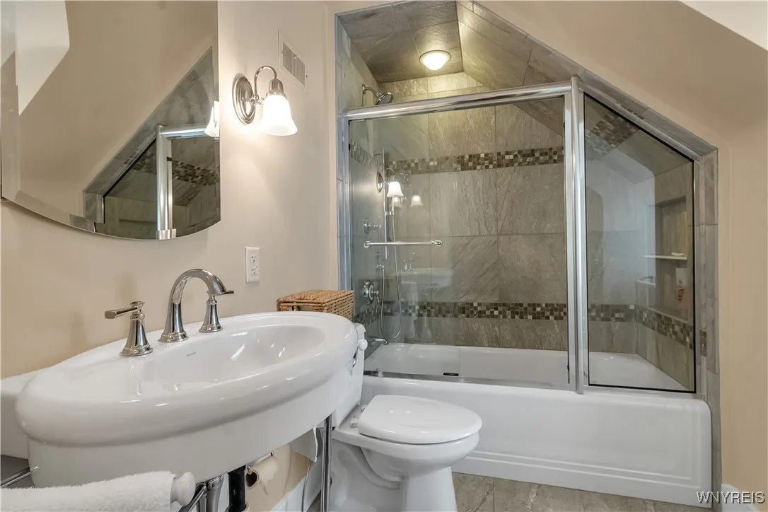 7110 Lake Shore Road, Evans, New York 14047, Evans, New York 14047, 6 Bedrooms Bedrooms, 13 Rooms Rooms,5 BathroomsBathrooms,Residential,For Sale,7110 Lake Shore Road, Evans, New York 14047,B1619866