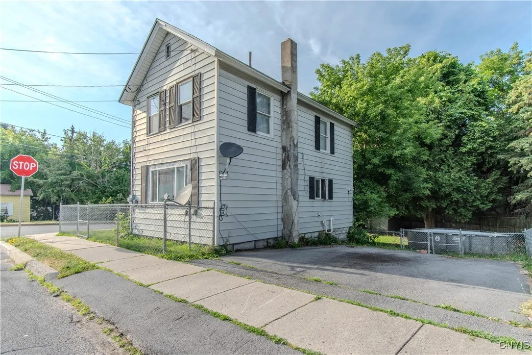 603 Emerson Street, Watertown City, New York 13601, Watertown City, New York 13601, 3 Bedrooms Bedrooms, 6 Rooms Rooms,1 BathroomBathrooms,Residential,For Sale,603 Emerson Street, Watertown City, New York 13601,S1621907