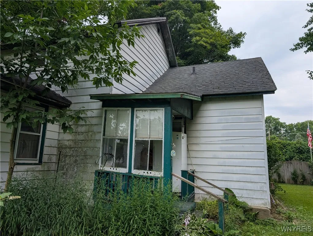 218 Sargent Road, Bennington, New York 14037, Bennington, New York 14037, 3 Bedrooms Bedrooms, ,2 BathroomsBathrooms,Residential,For Sale,218 Sargent Road, Bennington, New York 14037,B1621610