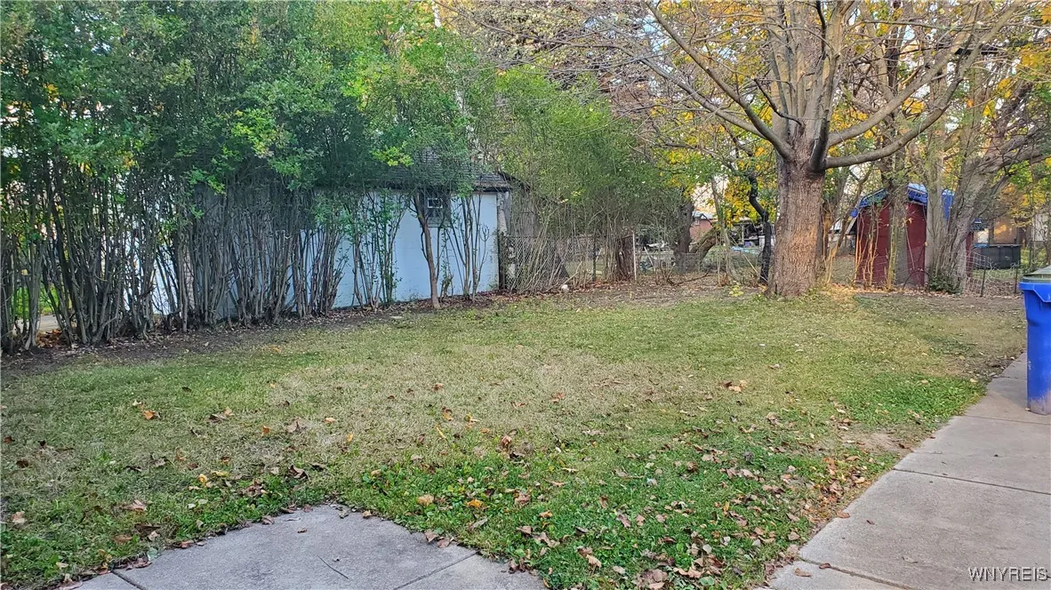 25 Fernwood Avenue, West Seneca, New York 14206, West Seneca, New York 14206, 4 Bedrooms Bedrooms, ,2 BathroomsBathrooms,Residential,For Sale,25 Fernwood Avenue, West Seneca, New York 14206,B1617629
