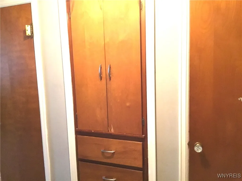 25 Fernwood Avenue, West Seneca, New York 14206, West Seneca, New York 14206, 4 Bedrooms Bedrooms, ,2 BathroomsBathrooms,Residential,For Sale,25 Fernwood Avenue, West Seneca, New York 14206,B1617629