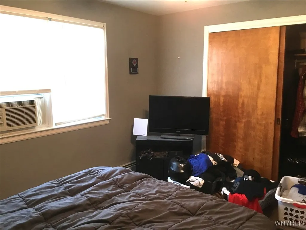 25 Fernwood Avenue, West Seneca, New York 14206, West Seneca, New York 14206, 4 Bedrooms Bedrooms, ,2 BathroomsBathrooms,Residential,For Sale,25 Fernwood Avenue, West Seneca, New York 14206,B1617629