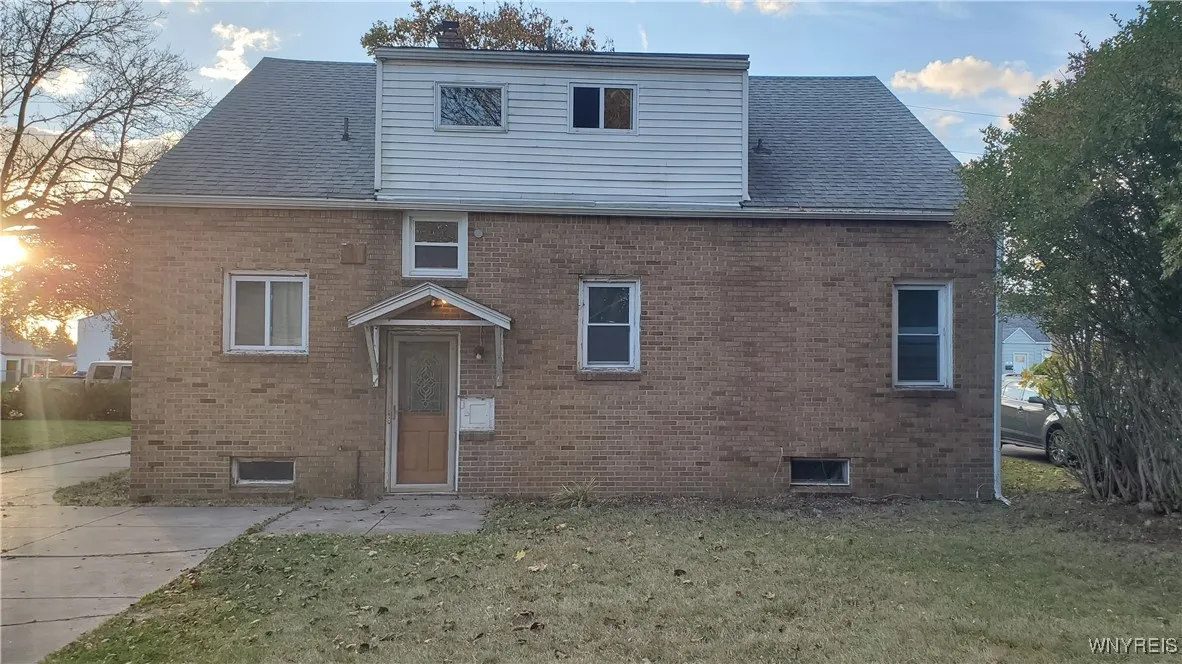 25 Fernwood Avenue, West Seneca, New York 14206, West Seneca, New York 14206, 4 Bedrooms Bedrooms, ,2 BathroomsBathrooms,Residential,For Sale,25 Fernwood Avenue, West Seneca, New York 14206,B1617629