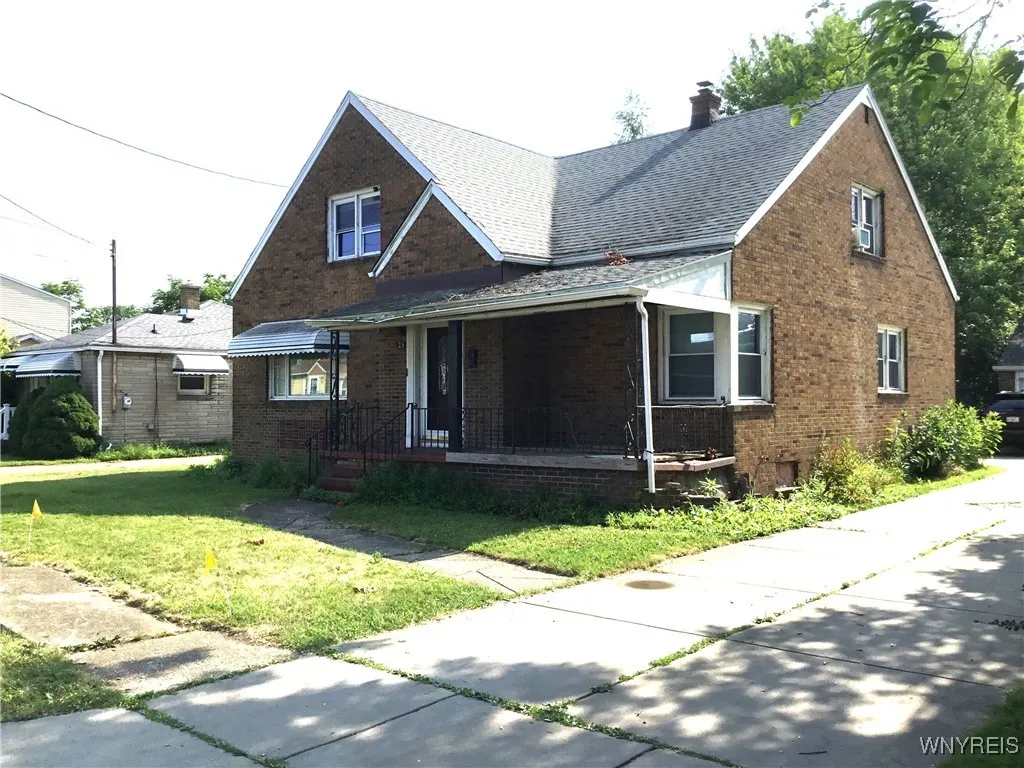 25 Fernwood Avenue, West Seneca, New York 14206, West Seneca, New York 14206, 4 Bedrooms Bedrooms, ,2 BathroomsBathrooms,Residential,For Sale,25 Fernwood Avenue, West Seneca, New York 14206,B1617629