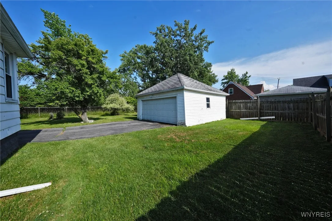 91 Verel Avenue, Lackawanna, New York 14218, Lackawanna, New York 14218, 4 Bedrooms Bedrooms, 7 Rooms Rooms,1 BathroomBathrooms,Residential,For Sale,91 Verel Avenue, Lackawanna, New York 14218,B1621901