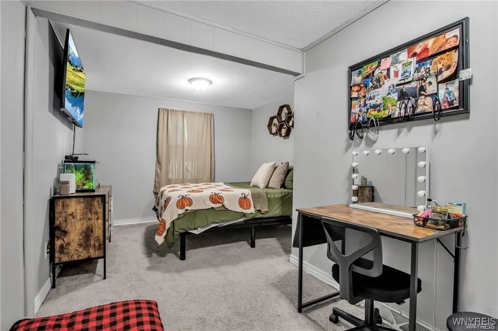 40 Remington Place, Buffalo, New York 14210, Buffalo, New York 14210, 3 Bedrooms Bedrooms, 7 Rooms Rooms,1 BathroomBathrooms,Residential,For Sale,40 Remington Place, Buffalo, New York 14210,B1621898
