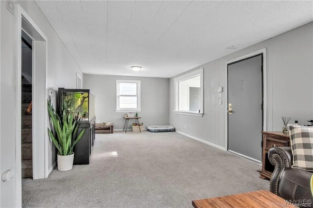 40 Remington Place, Buffalo, New York 14210, Buffalo, New York 14210, 3 Bedrooms Bedrooms, 7 Rooms Rooms,1 BathroomBathrooms,Residential,For Sale,40 Remington Place, Buffalo, New York 14210,B1621898
