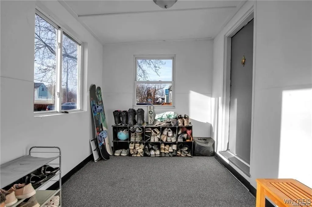 40 Remington Place, Buffalo, New York 14210, Buffalo, New York 14210, 3 Bedrooms Bedrooms, 7 Rooms Rooms,1 BathroomBathrooms,Residential,For Sale,40 Remington Place, Buffalo, New York 14210,B1621898