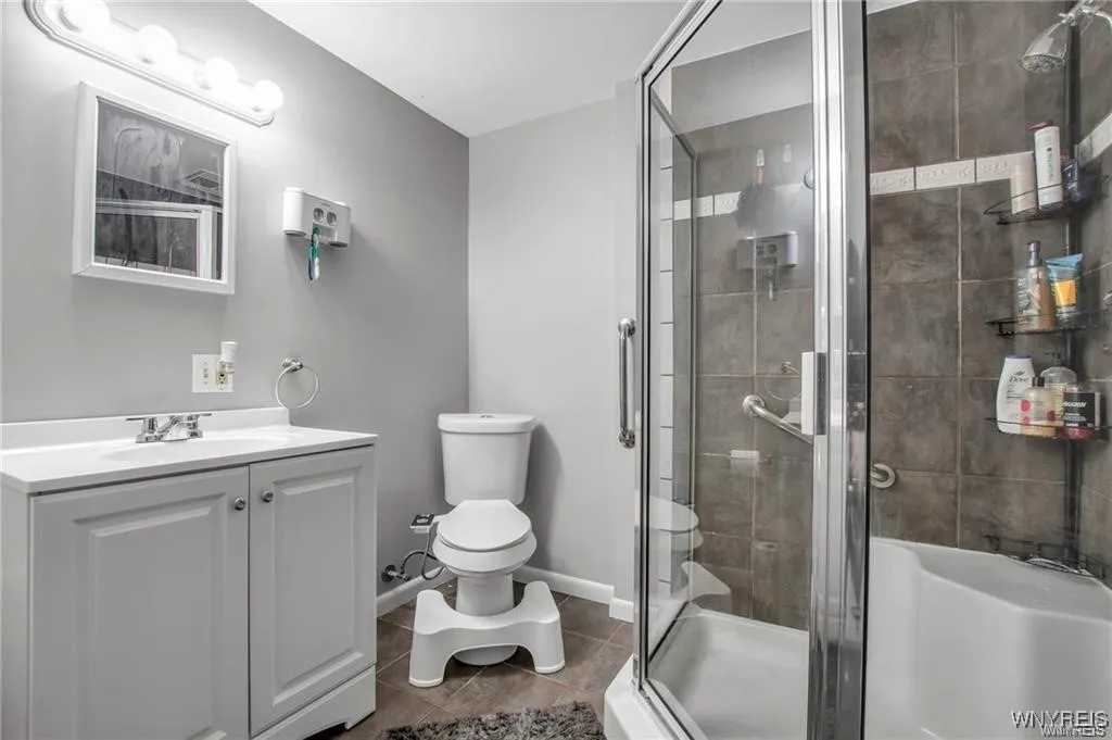 40 Remington Place, Buffalo, New York 14210, Buffalo, New York 14210, 3 Bedrooms Bedrooms, 7 Rooms Rooms,1 BathroomBathrooms,Residential,For Sale,40 Remington Place, Buffalo, New York 14210,B1621898