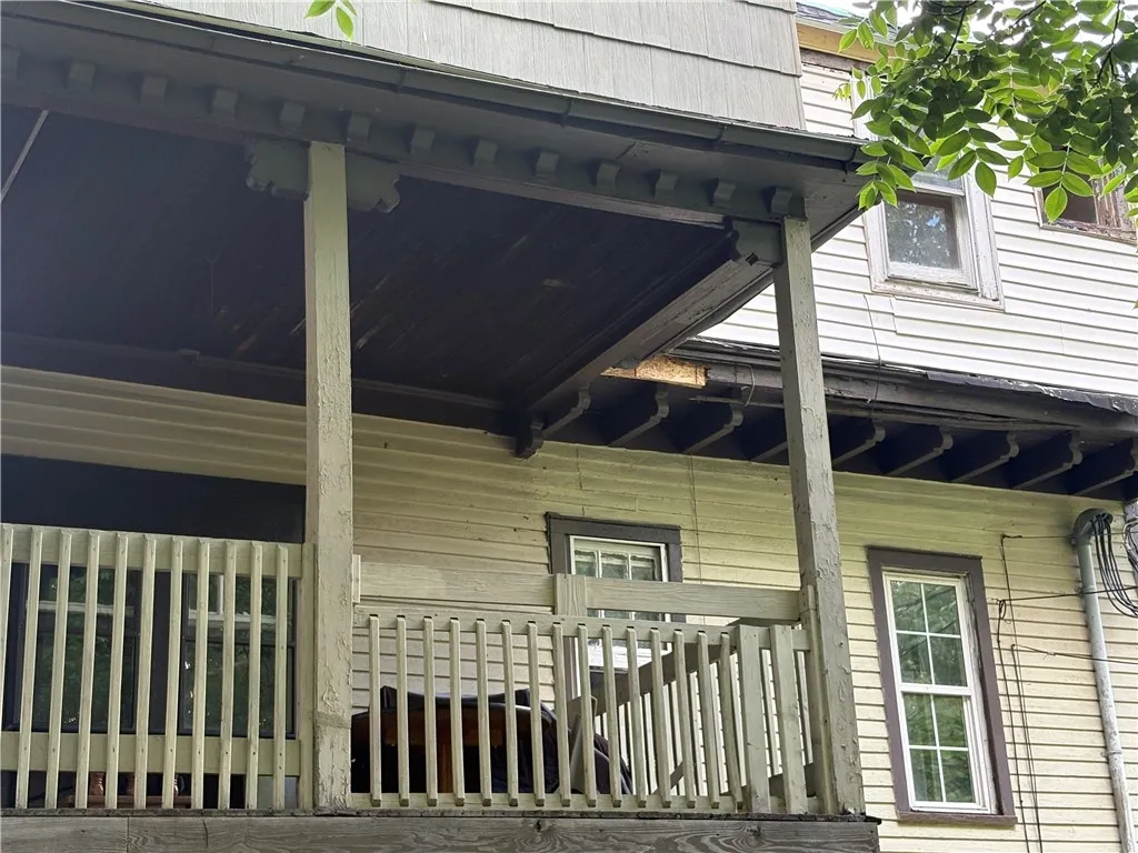 Apartment 2 with Deck