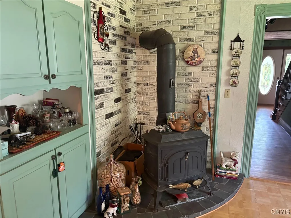 Functioning wood stove/city inspected with permit