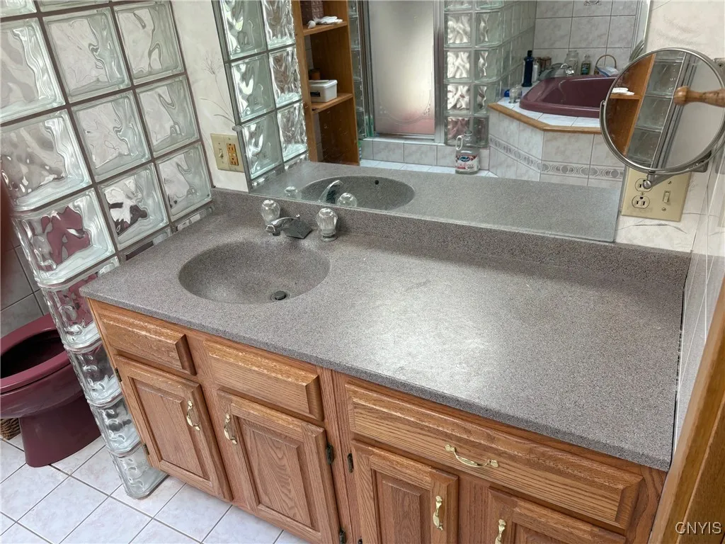 256 East Walnut Street, Oneida, New York 13421, Oneida, New York 13421, 4 Bedrooms Bedrooms, 9 Rooms Rooms,2 BathroomsBathrooms,Residential,For Sale,256 East Walnut Street, Oneida, New York 13421,S1620918