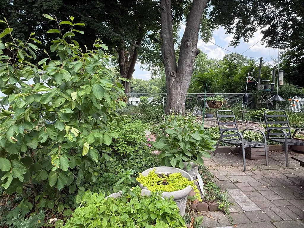 36 Patio Drive, Penfield, New York 14625, Penfield, New York 14625, 2 Bedrooms Bedrooms, 4 Rooms Rooms,1 BathroomBathrooms,Residential,For Sale,36 Patio Drive, Penfield, New York 14625,R1621900