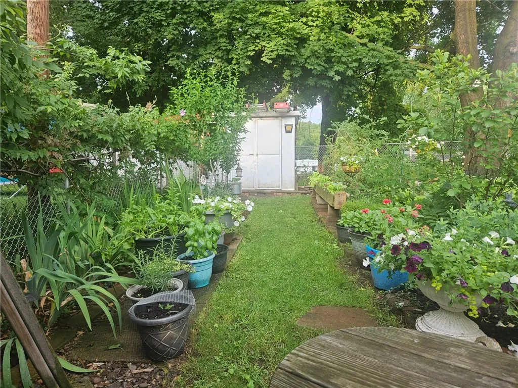 36 Patio Drive, Penfield, New York 14625, Penfield, New York 14625, 2 Bedrooms Bedrooms, 4 Rooms Rooms,1 BathroomBathrooms,Residential,For Sale,36 Patio Drive, Penfield, New York 14625,R1621900