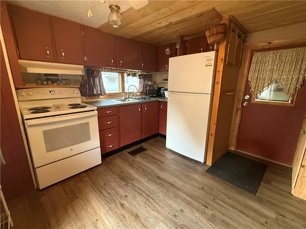 36 Patio Drive, Penfield, New York 14625, Penfield, New York 14625, 2 Bedrooms Bedrooms, 4 Rooms Rooms,1 BathroomBathrooms,Residential,For Sale,36 Patio Drive, Penfield, New York 14625,R1621900