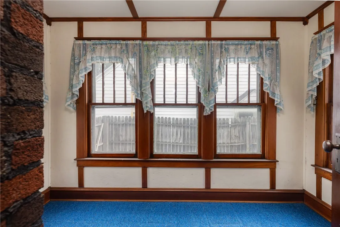 1995 Grand Central Avenue, Horseheads, New York 14, Horseheads, New York 14845, 3 Bedrooms Bedrooms, 9 Rooms Rooms,1 BathroomBathrooms,Residential,For Sale,1995 Grand Central Avenue, Horseheads, New York 14,R1621897