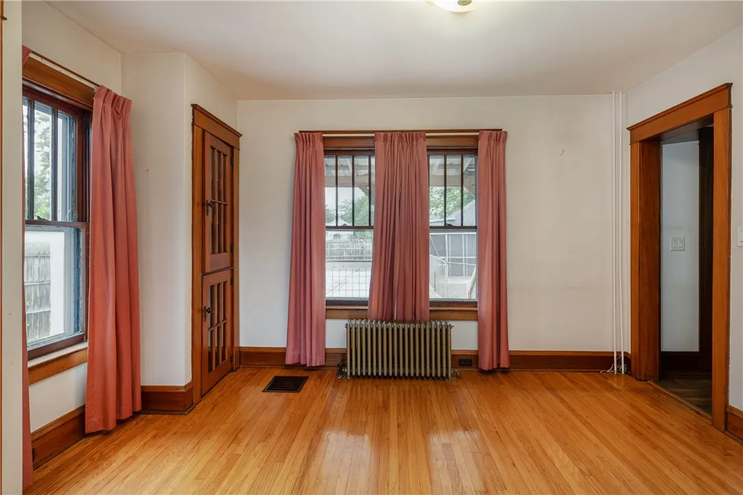 1995 Grand Central Avenue, Horseheads, New York 14, Horseheads, New York 14845, 3 Bedrooms Bedrooms, 9 Rooms Rooms,1 BathroomBathrooms,Residential,For Sale,1995 Grand Central Avenue, Horseheads, New York 14,R1621897