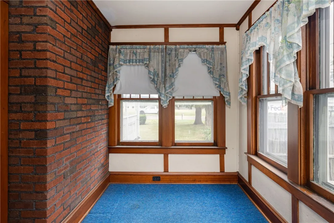 1995 Grand Central Avenue, Horseheads, New York 14, Horseheads, New York 14845, 3 Bedrooms Bedrooms, 9 Rooms Rooms,1 BathroomBathrooms,Residential,For Sale,1995 Grand Central Avenue, Horseheads, New York 14,R1621897