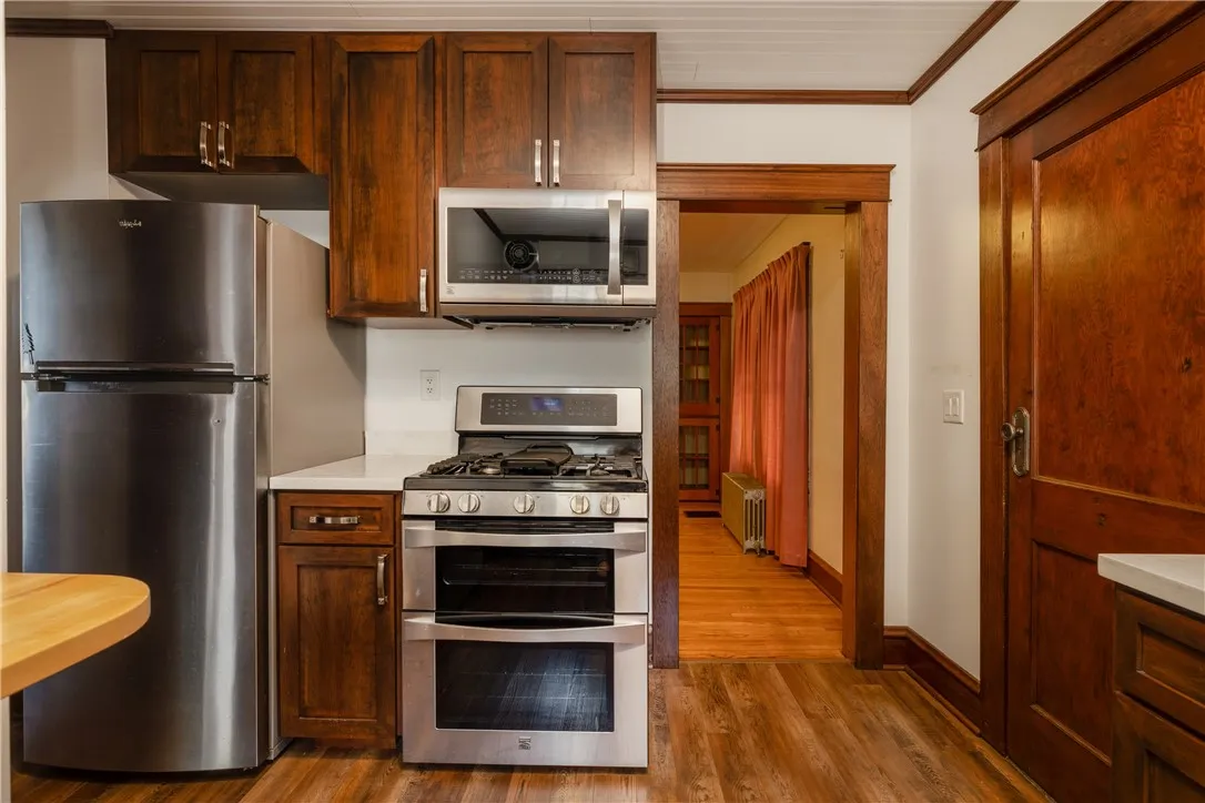 1995 Grand Central Avenue, Horseheads, New York 14, Horseheads, New York 14845, 3 Bedrooms Bedrooms, 9 Rooms Rooms,1 BathroomBathrooms,Residential,For Sale,1995 Grand Central Avenue, Horseheads, New York 14,R1621897