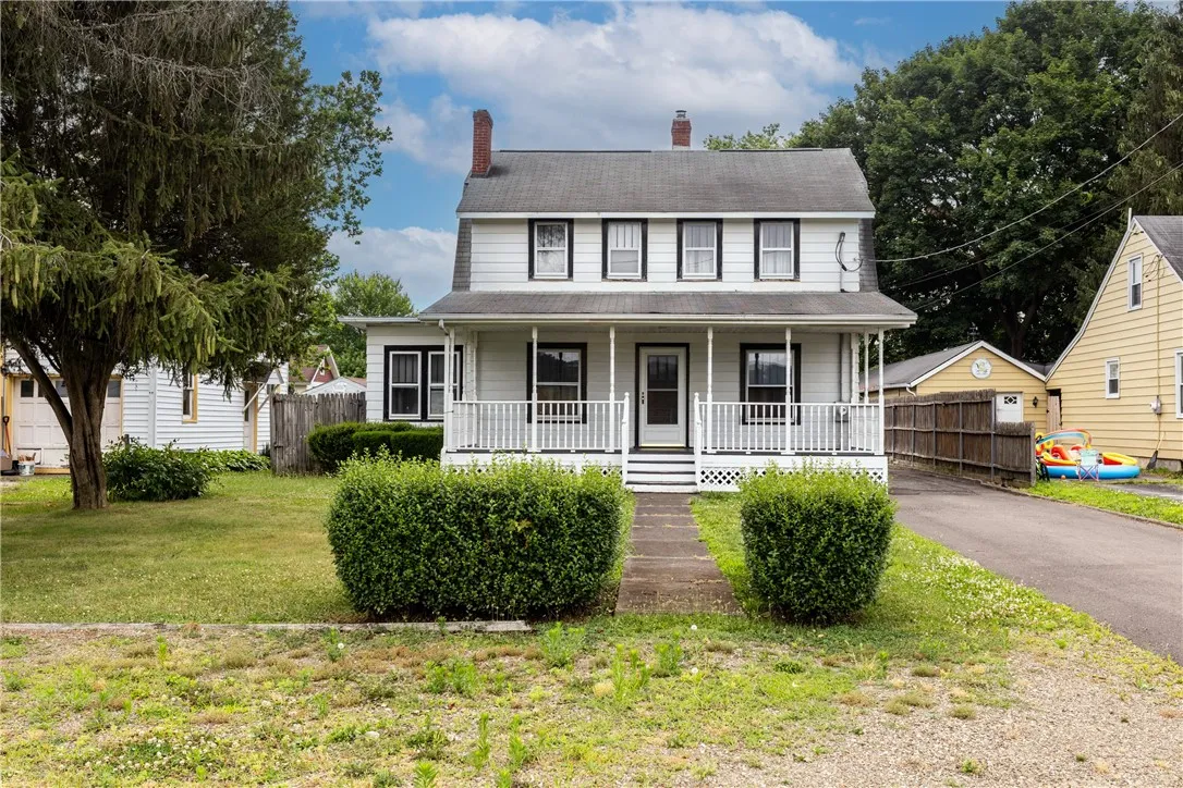 1995 Grand Central Avenue, Horseheads, New York 14, Horseheads, New York 14845, 3 Bedrooms Bedrooms, 9 Rooms Rooms,1 BathroomBathrooms,Residential,For Sale,1995 Grand Central Avenue, Horseheads, New York 14,R1621897