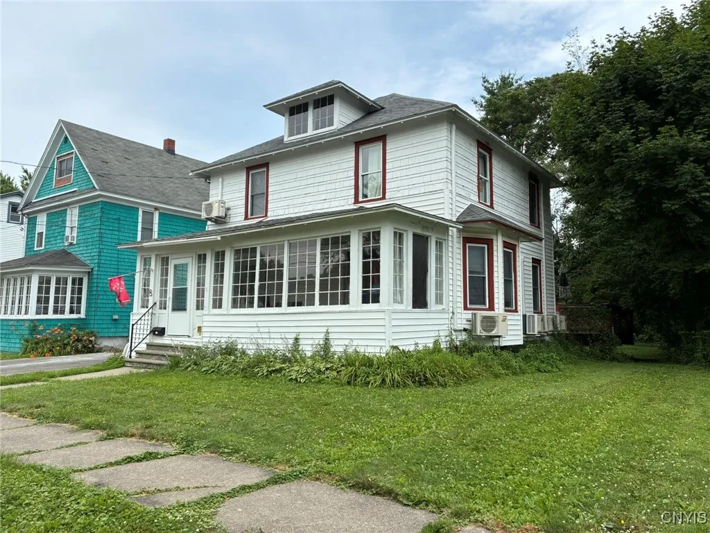 8 Pearl Street, Cortland, New York 13045, Cortland, New York 13045, 4 Bedrooms Bedrooms, 8 Rooms Rooms,2 BathroomsBathrooms,Residential,For Sale,8 Pearl Street, Cortland, New York 13045,S1621210