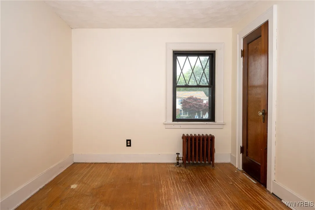 2912 Eggert Road, Tonawanda, New York 14150, Tonawanda, New York 14150, 3 Bedrooms Bedrooms, 9 Rooms Rooms,1 BathroomBathrooms,Residential,For Sale,2912 Eggert Road, Tonawanda, New York 14150,B1621675