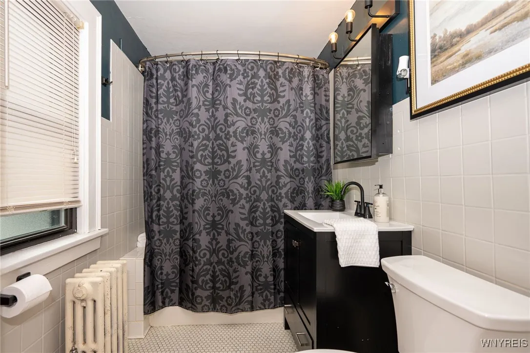 2912 Eggert Road, Tonawanda, New York 14150, Tonawanda, New York 14150, 3 Bedrooms Bedrooms, 9 Rooms Rooms,1 BathroomBathrooms,Residential,For Sale,2912 Eggert Road, Tonawanda, New York 14150,B1621675