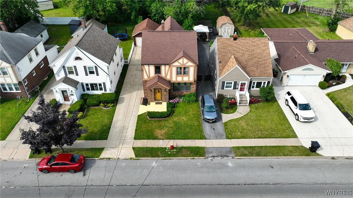 2912 Eggert Road, Tonawanda, New York 14150, Tonawanda, New York 14150, 3 Bedrooms Bedrooms, 9 Rooms Rooms,1 BathroomBathrooms,Residential,For Sale,2912 Eggert Road, Tonawanda, New York 14150,B1621675