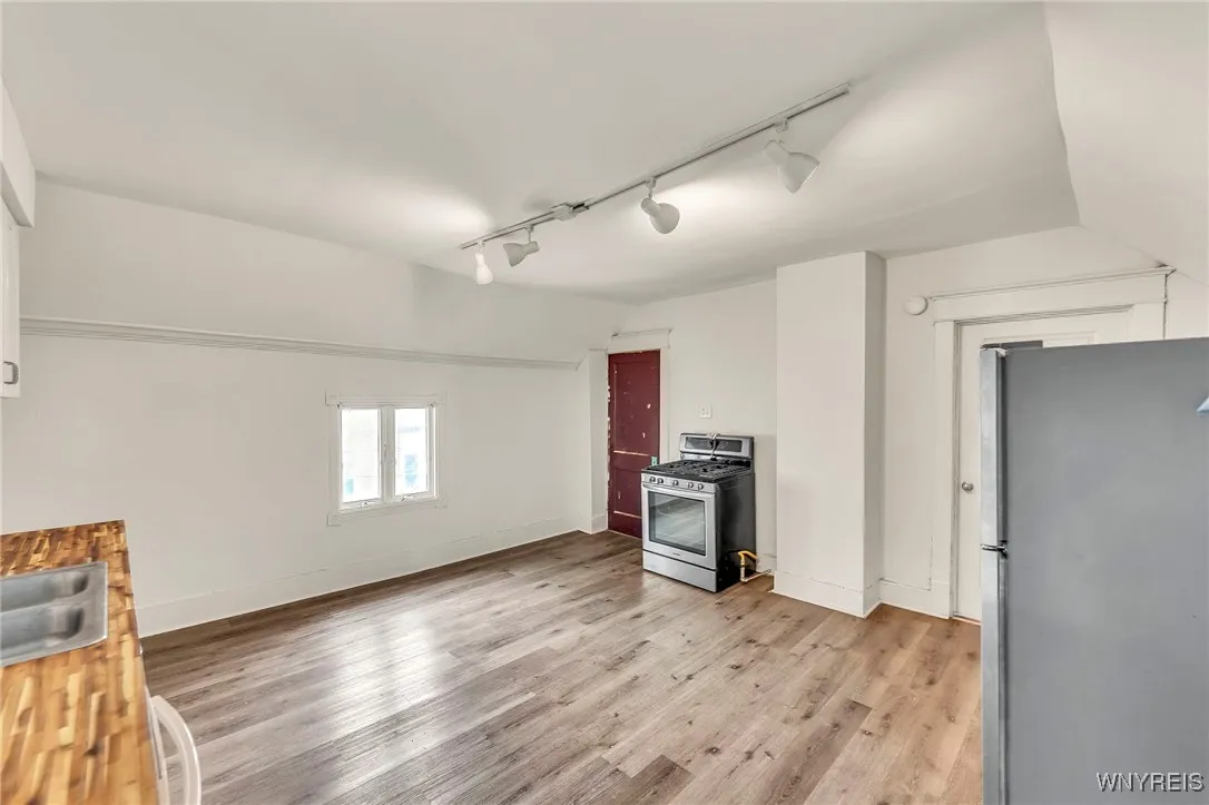 651 Prospect Avenue, Buffalo, New York 14213, Buffalo, New York 14213, 5 Bedrooms Bedrooms, ,2 BathroomsBathrooms,Residential,For Sale,651 Prospect Avenue, Buffalo, New York 14213,B1621681