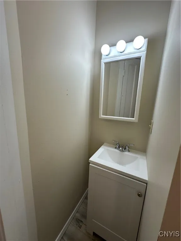 4 Cottage Street, Auburn, New York 13021, Auburn, New York 13021, 1 Bedroom Bedrooms, 5 Rooms Rooms,1 BathroomBathrooms,Residential Lease,Closed,4 Cottage Street, Auburn, New York 13021,S1621040