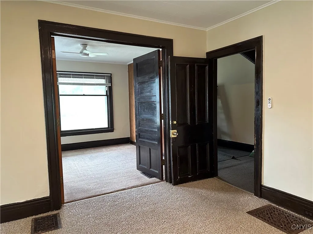4 Cottage Street, Auburn, New York 13021, Auburn, New York 13021, 1 Bedroom Bedrooms, 5 Rooms Rooms,1 BathroomBathrooms,Residential Lease,Closed,4 Cottage Street, Auburn, New York 13021,S1621040