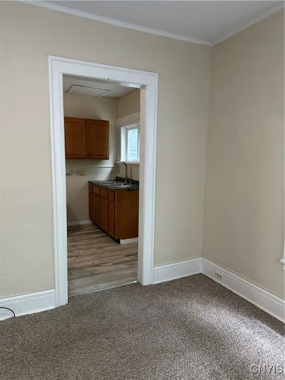 4 Cottage Street, Auburn, New York 13021, Auburn, New York 13021, 1 Bedroom Bedrooms, 5 Rooms Rooms,1 BathroomBathrooms,Residential Lease,Closed,4 Cottage Street, Auburn, New York 13021,S1621040