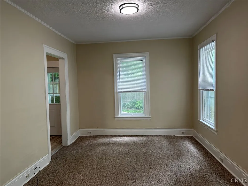 4 Cottage Street, Auburn, New York 13021, Auburn, New York 13021, 1 Bedroom Bedrooms, 5 Rooms Rooms,1 BathroomBathrooms,Residential Lease,Closed,4 Cottage Street, Auburn, New York 13021,S1621040