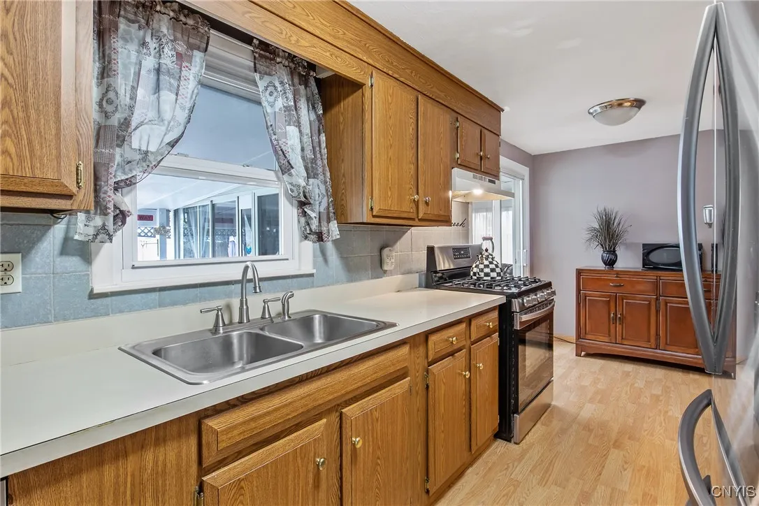 511 Drexler Street, Salina, New York 13088, Salina, New York 13088, 2 Bedrooms Bedrooms, 6 Rooms Rooms,2 BathroomsBathrooms,Residential,For Sale,511 Drexler Street, Salina, New York 13088,S1621911