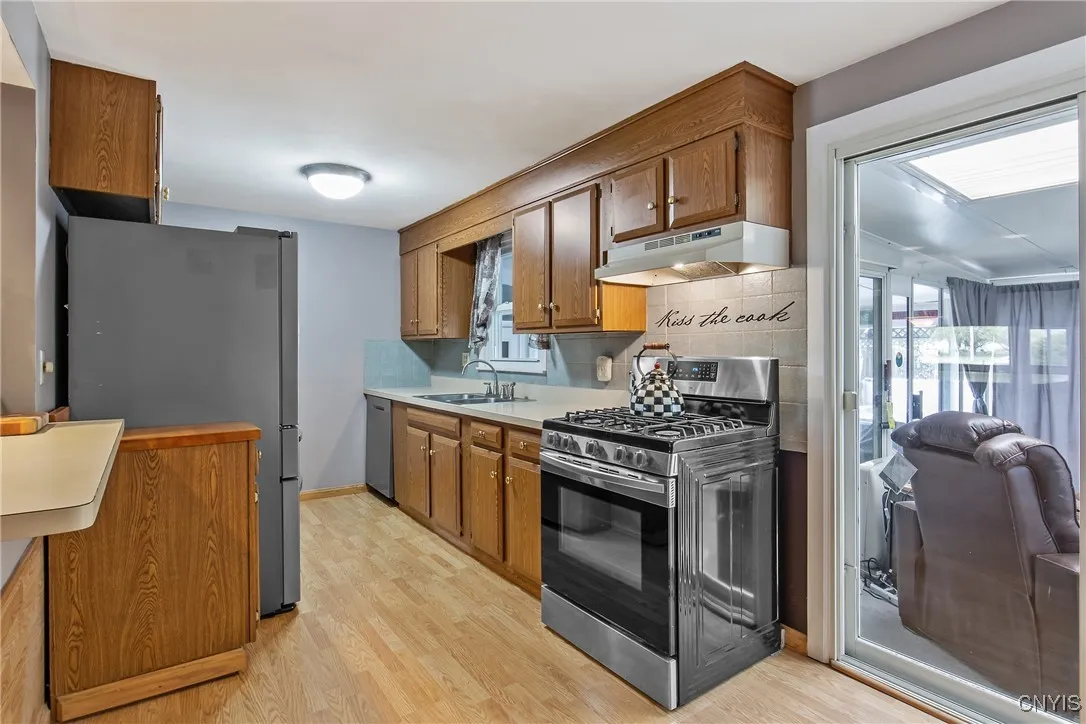 511 Drexler Street, Salina, New York 13088, Salina, New York 13088, 2 Bedrooms Bedrooms, 6 Rooms Rooms,2 BathroomsBathrooms,Residential,For Sale,511 Drexler Street, Salina, New York 13088,S1621911