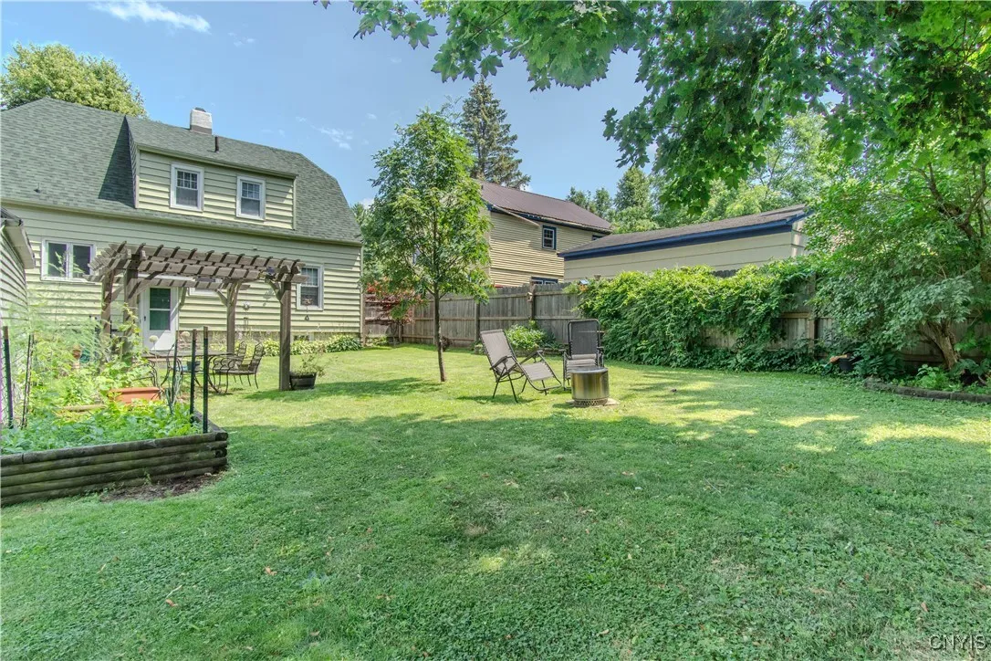 237 Michigan Avenue, Watertown City, New York 1360, Watertown City, New York 13601, 3 Bedrooms Bedrooms, 6 Rooms Rooms,1 BathroomBathrooms,Residential,For Sale,237 Michigan Avenue, Watertown City, New York 1360,S1621125