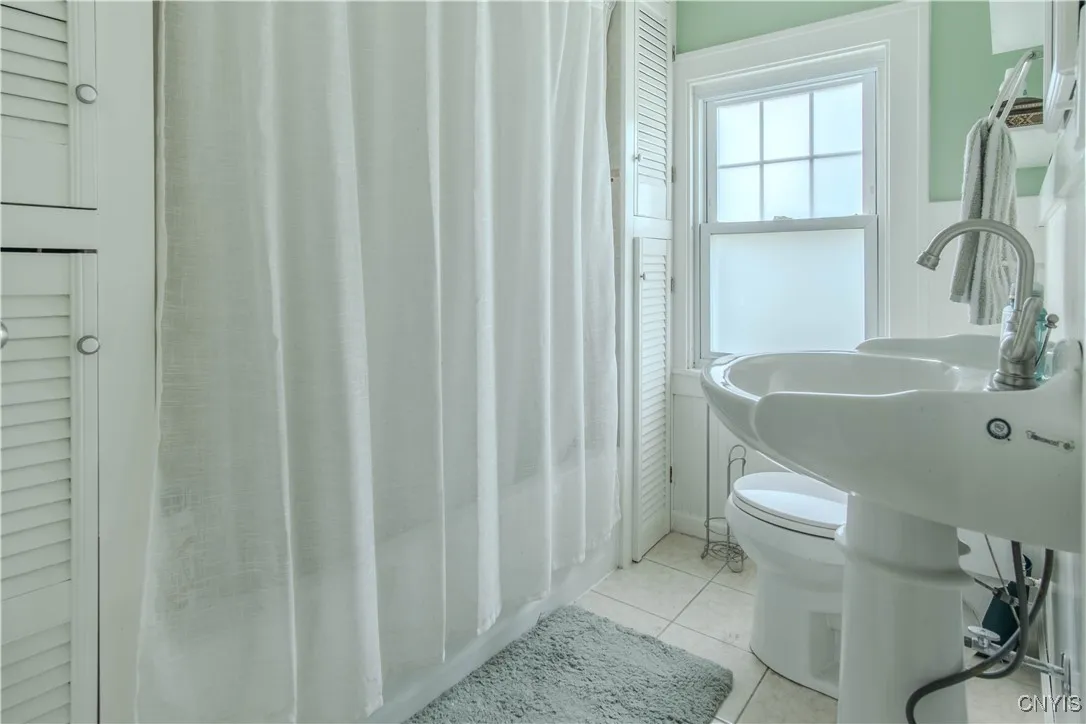 237 Michigan Avenue, Watertown City, New York 1360, Watertown City, New York 13601, 3 Bedrooms Bedrooms, 6 Rooms Rooms,1 BathroomBathrooms,Residential,For Sale,237 Michigan Avenue, Watertown City, New York 1360,S1621125