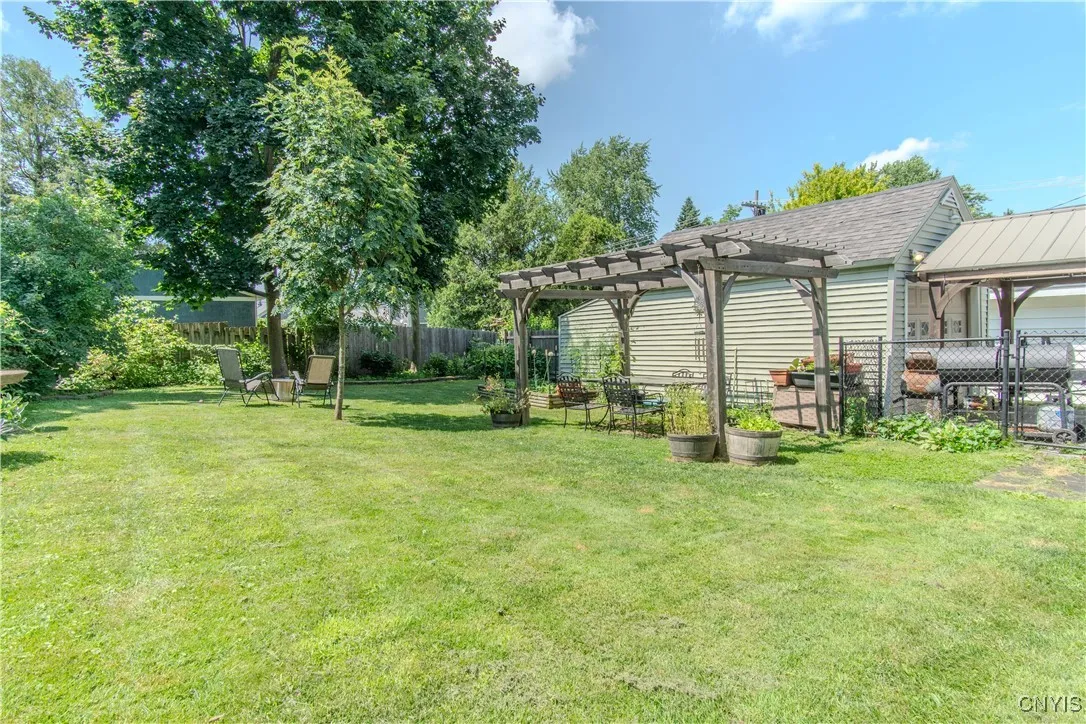 237 Michigan Avenue, Watertown City, New York 1360, Watertown City, New York 13601, 3 Bedrooms Bedrooms, 6 Rooms Rooms,1 BathroomBathrooms,Residential,For Sale,237 Michigan Avenue, Watertown City, New York 1360,S1621125